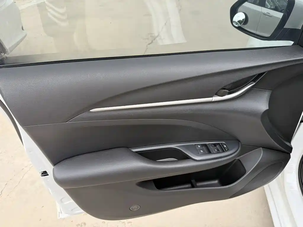 Buick Excelle 2021 — фото 18