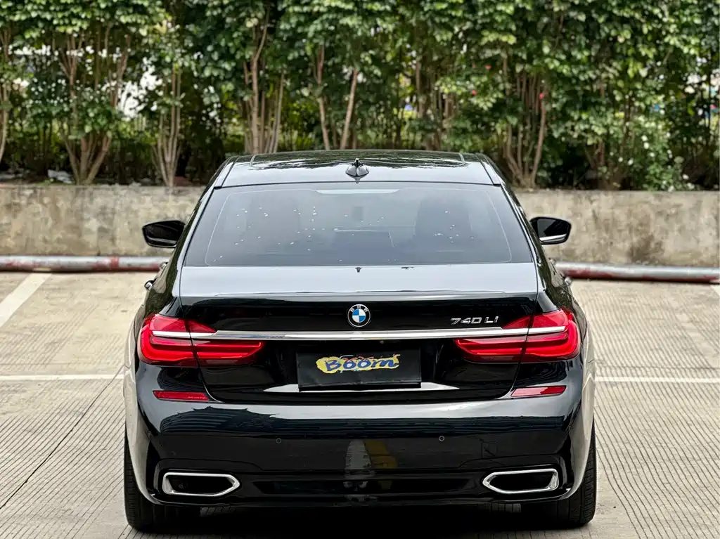 BMW 7 Series 2018 — фото 2