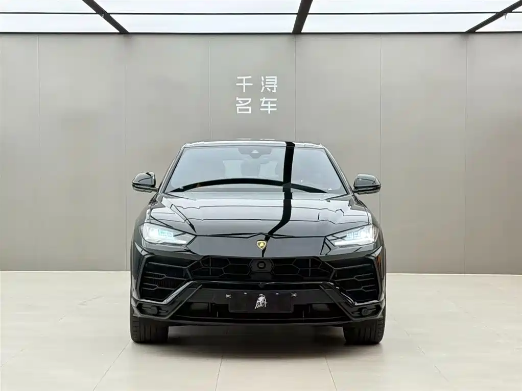 Lamborghini Urus 2022 — фото 2