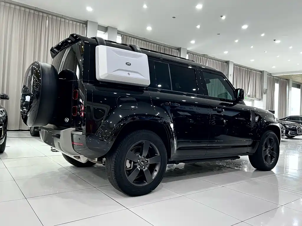 Land Rover Defender 2024 — фото 4