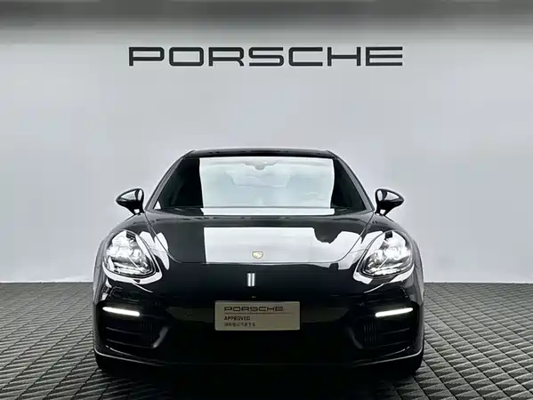 Porsche Panamera 2022