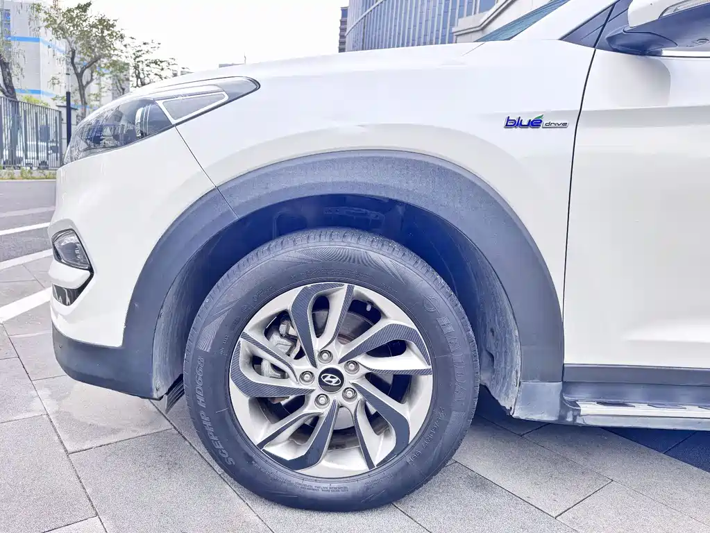Hyundai Tucson 2016 — фото 26