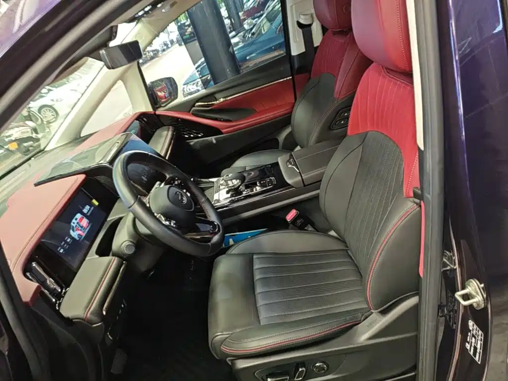 GAC Motor Trumpchi E9 2025 — фото 11