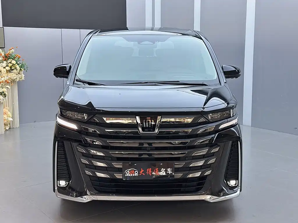 Toyota Vellfire 2024 — фото 2