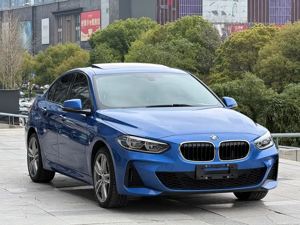 BMW 1 Series 2019 — фото 9
