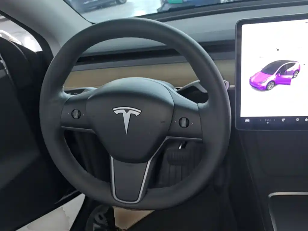 Tesla Model Y 2022 — фото 11