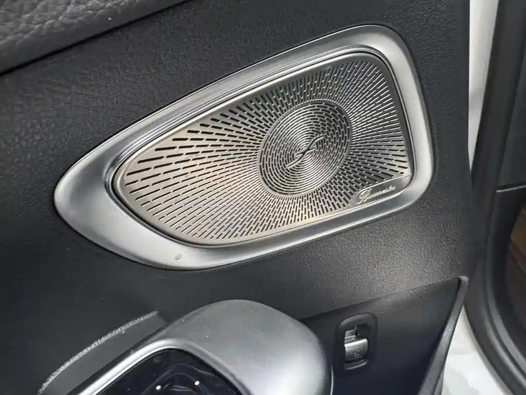 Mercedes-Benz C-Class 2024 — фото 17