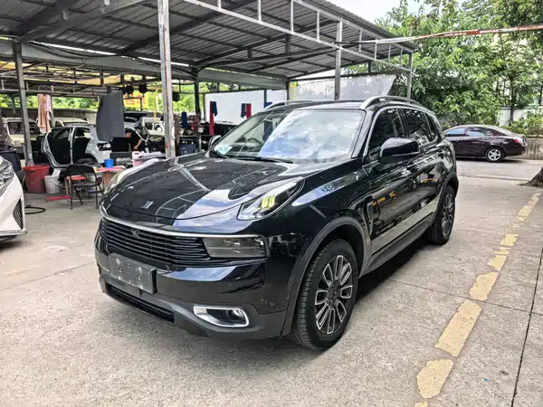 Lynk & Co 01 2021