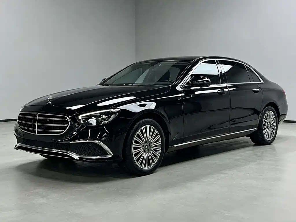 Mercedes-Benz E-Class 2023 — фото 1