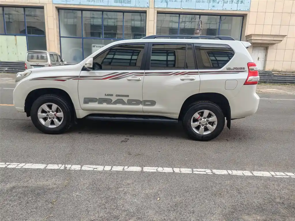 Toyota Prado 2017 — фото 4