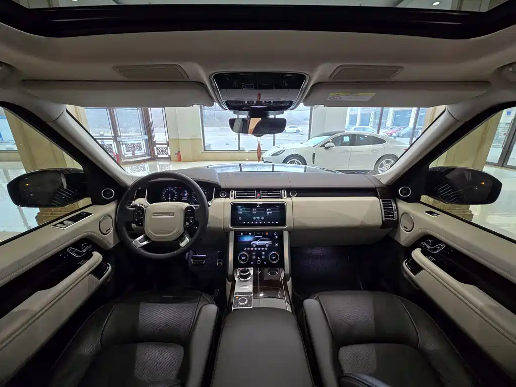 Land Rover Range Rover 2021 — фото 17