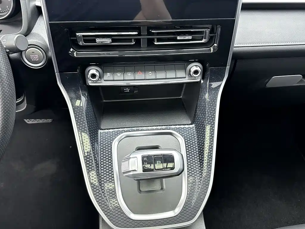 Haval M6 2023 — фото 15
