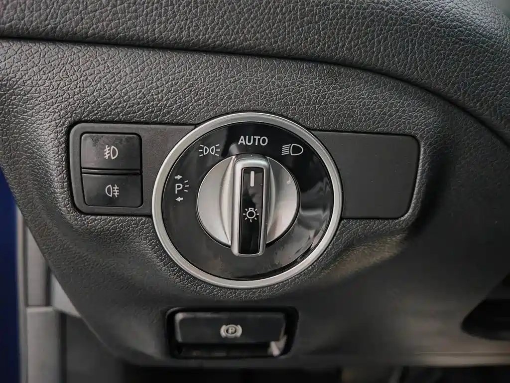 Mercedes-Benz GLA 2016 — фото 21