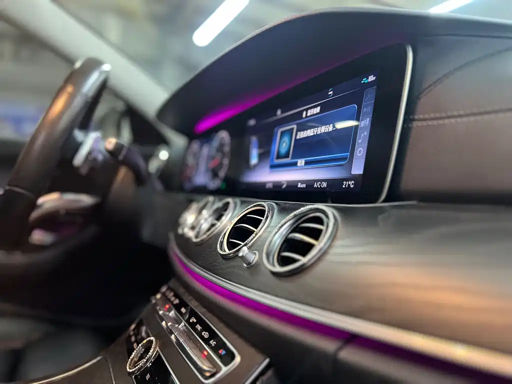 Mercedes-Benz E-Class 2019 — фото 10