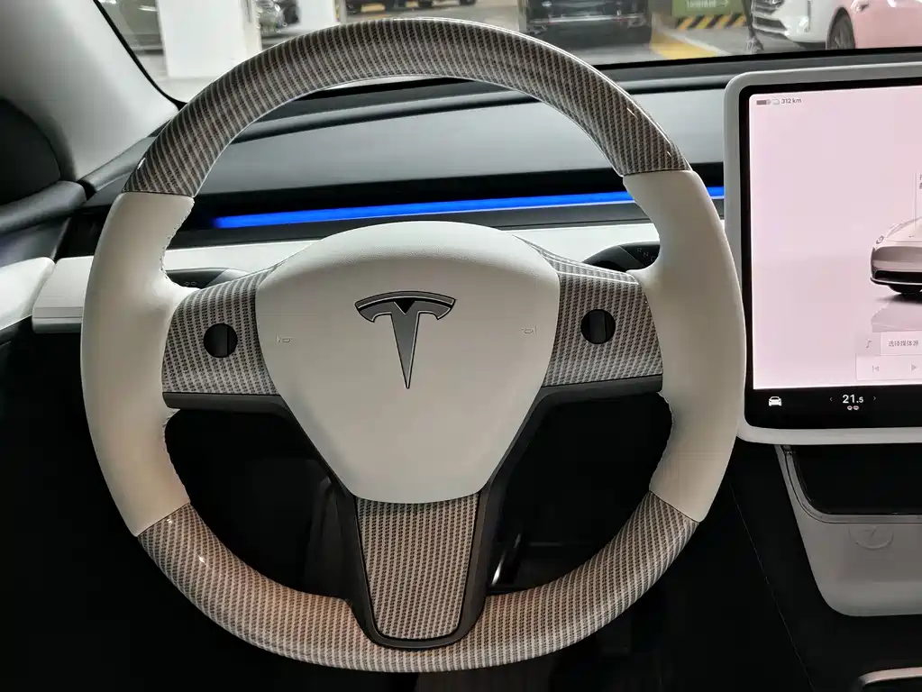 Tesla Model Y 2022 — фото 10