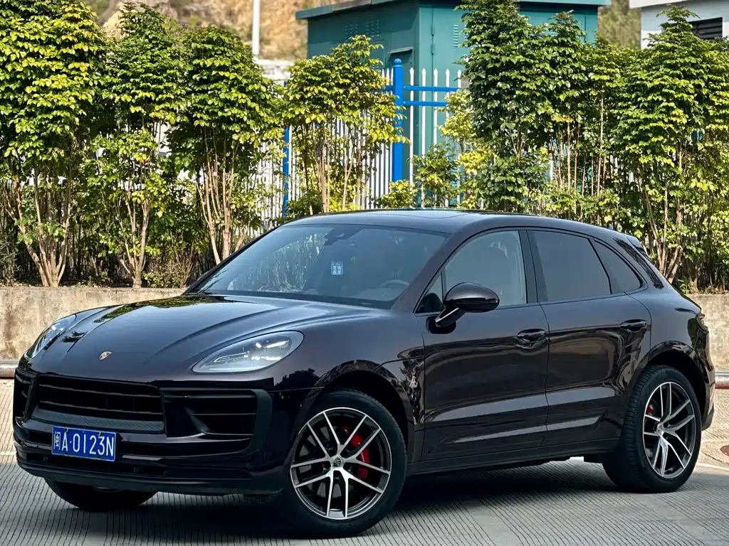 Porsche Macan 2024 — фото 1