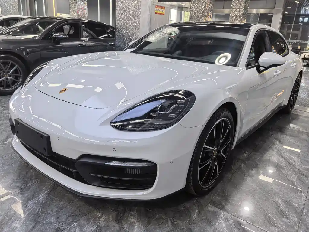 Porsche Panamera 2021 — фото 1
