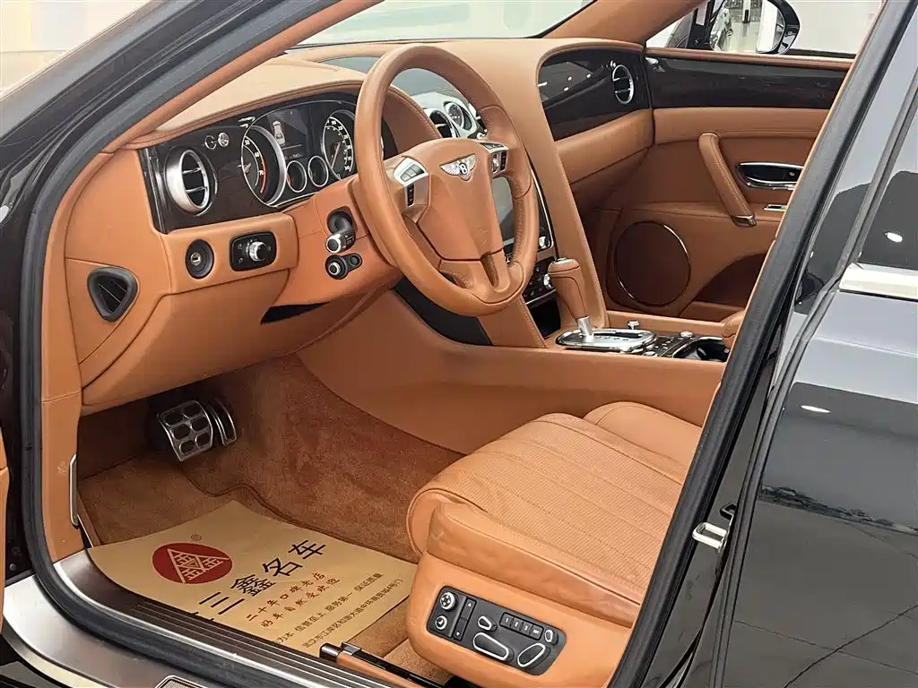 Bentley Flying Spur 2016 — фото 14