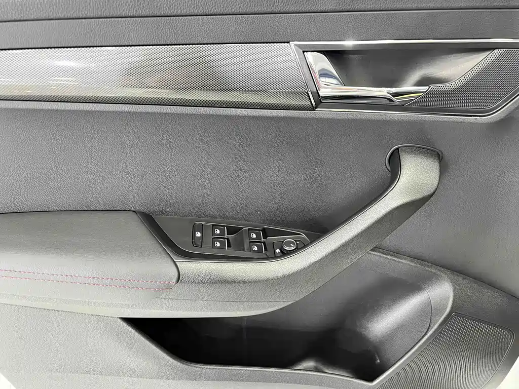 Skoda Karoq 2022 — фото 8