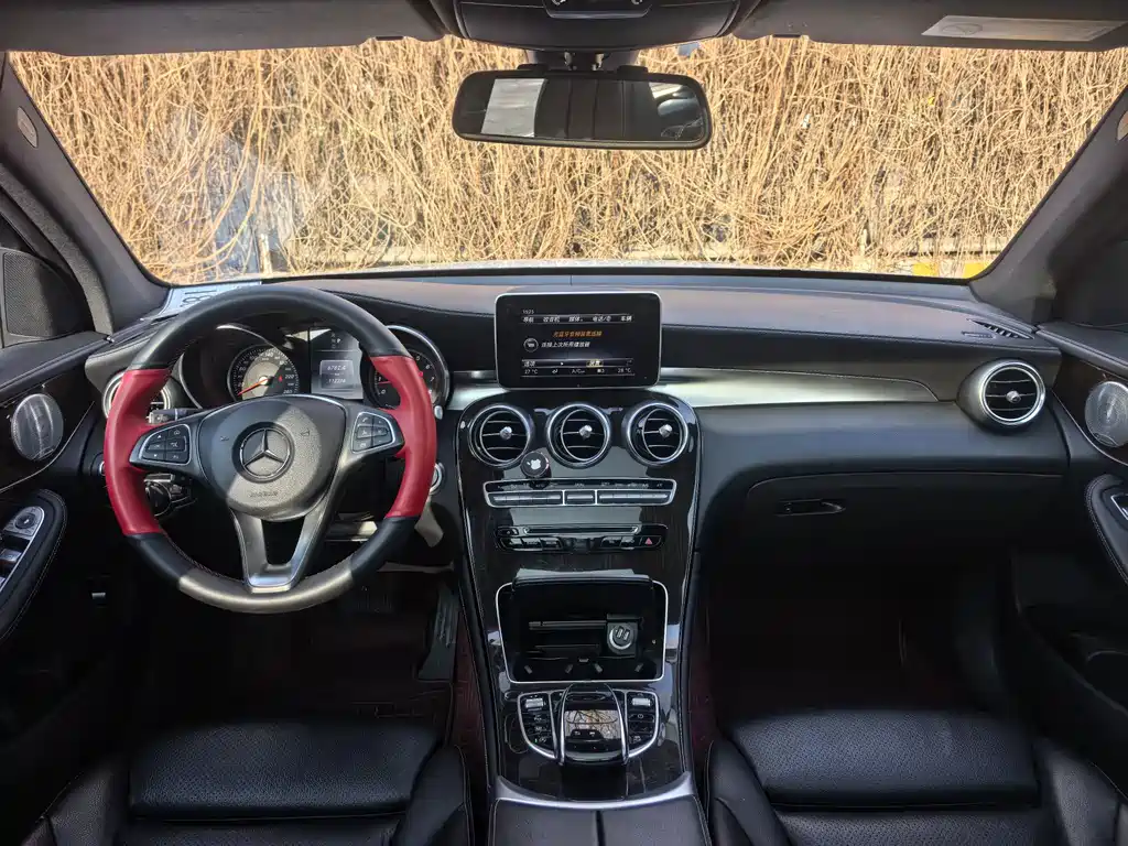 Mercedes-Benz GLC 2016 — фото 12