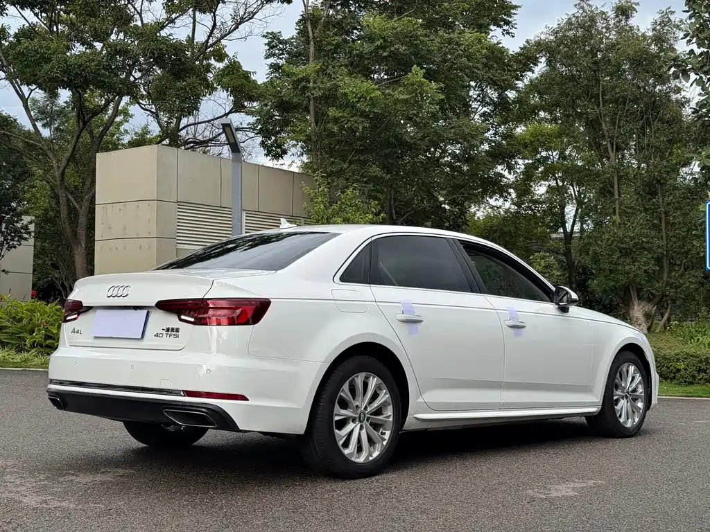 Audi A4L 2019 — фото 4