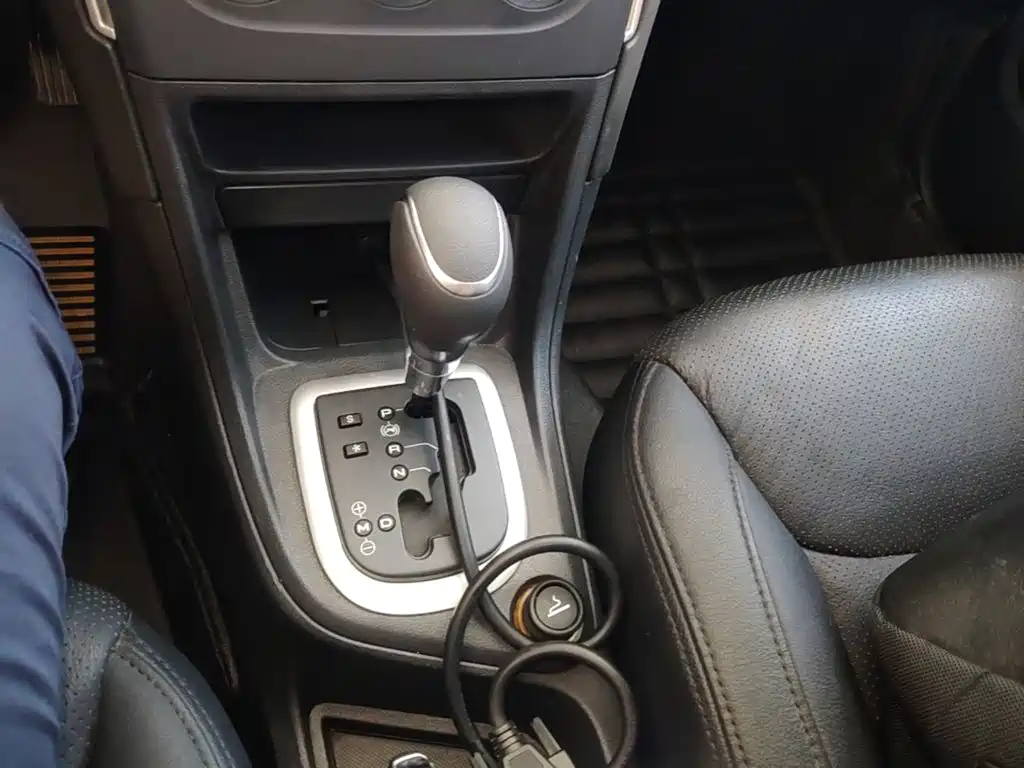 Peugeot 308 2015 — фото 14