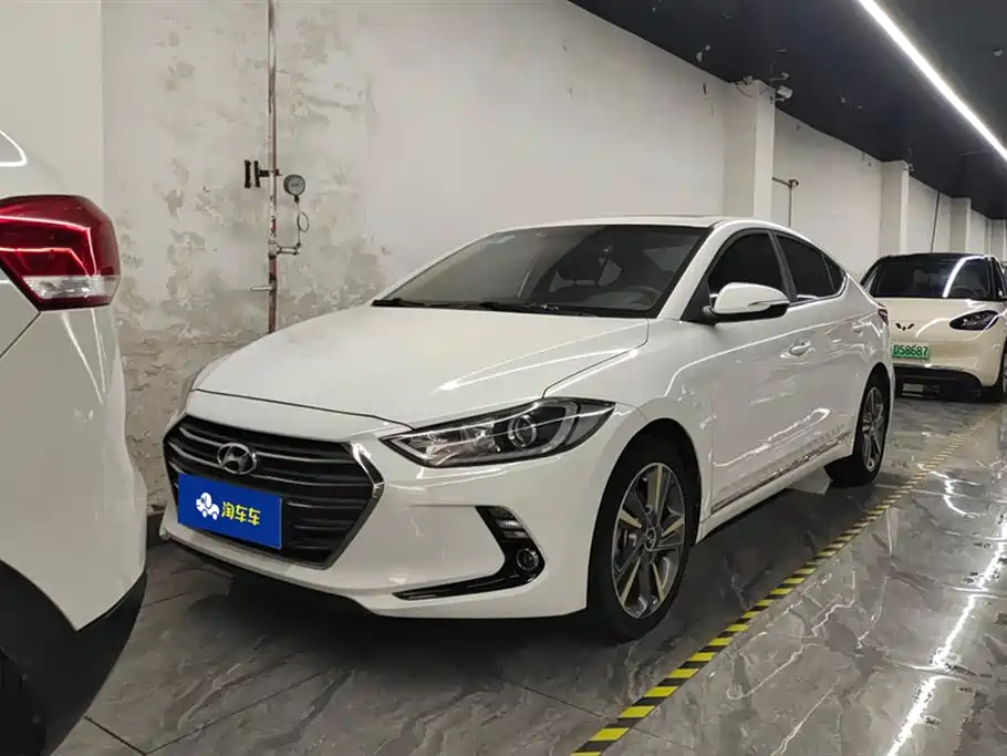 Hyundai Elantra 2017