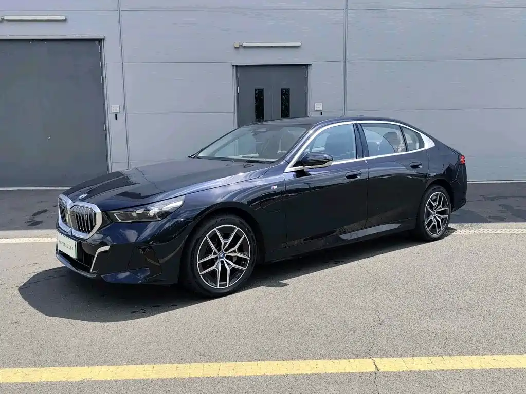 BMW i5 2026 — фото 2