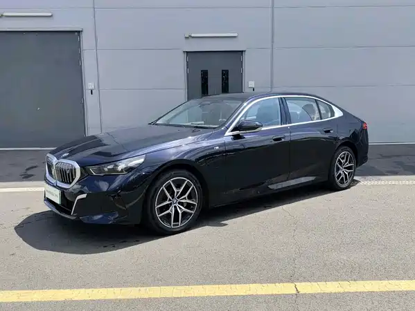 BMW i5 2026