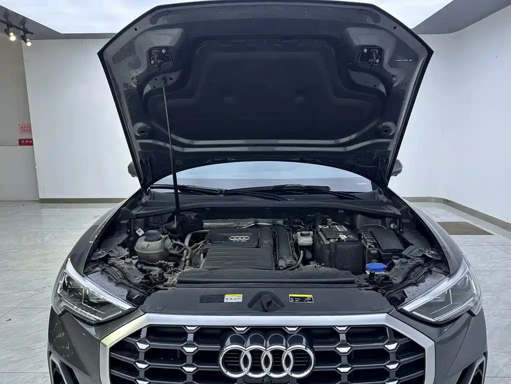 Audi Q3 2023 — фото 17