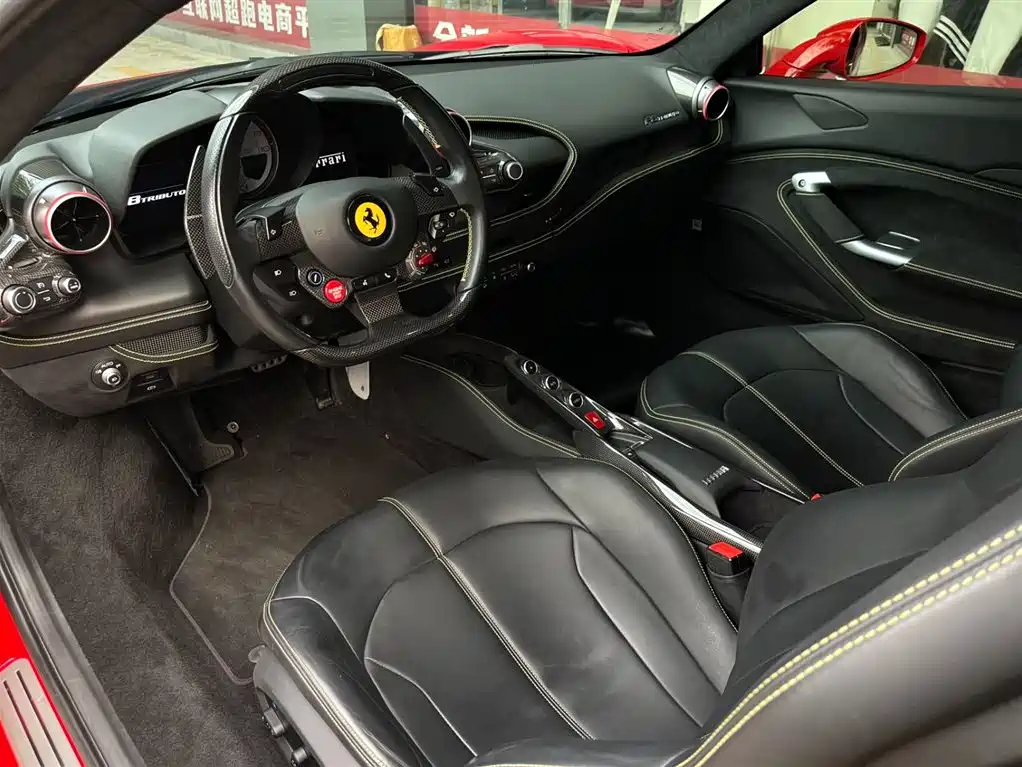 Ferrari F8 2022 — фото 17