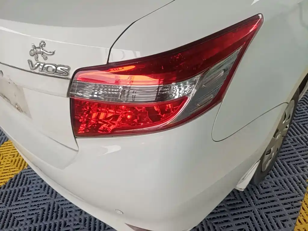Toyota Vios 2016 — фото 8