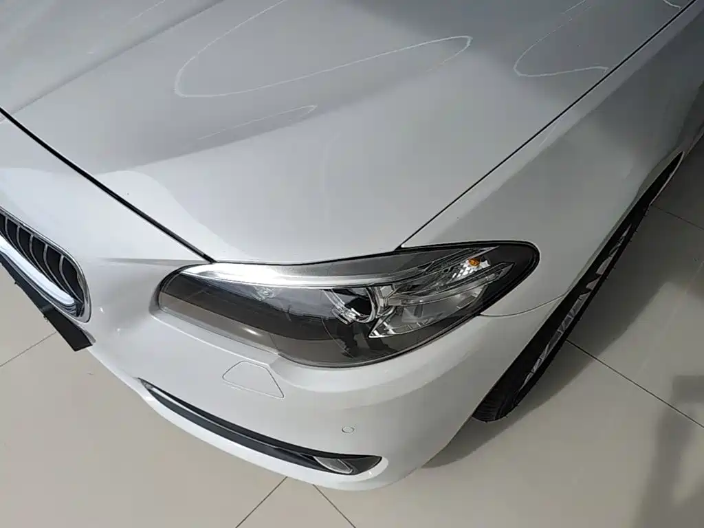 BMW 5 Series 2014 — фото 24