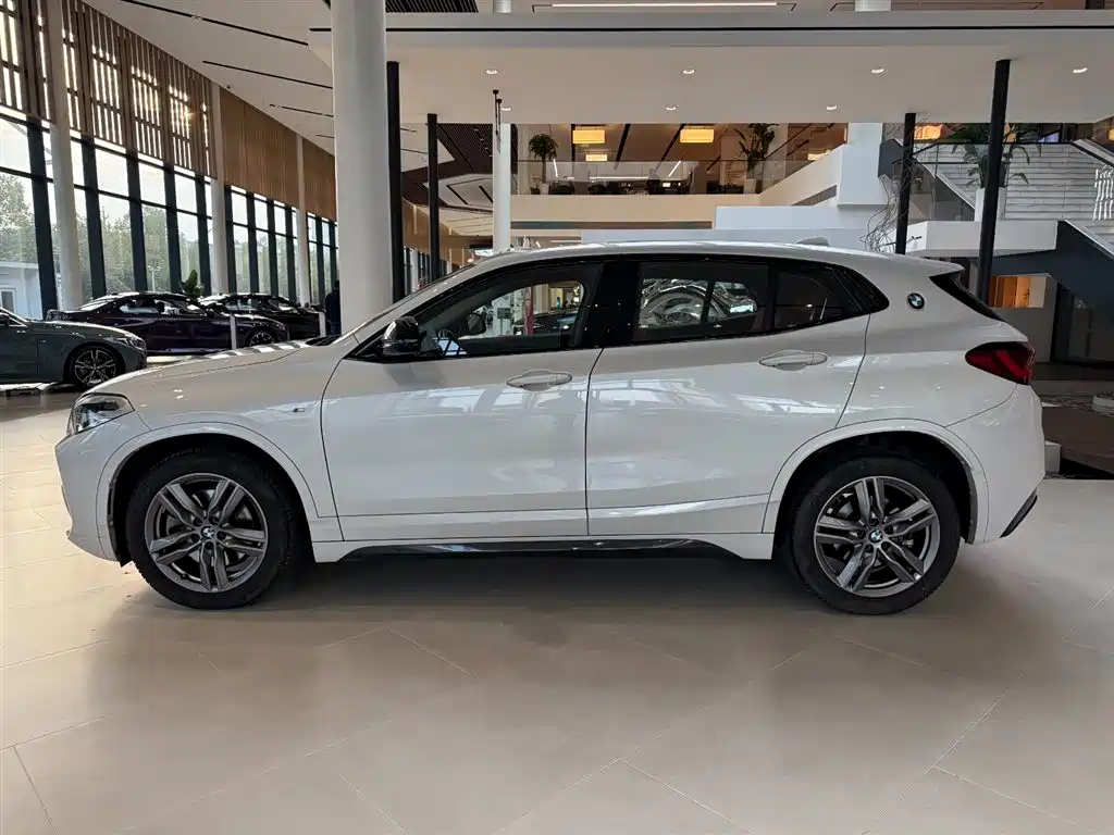 BMW X2 2024 — фото 7