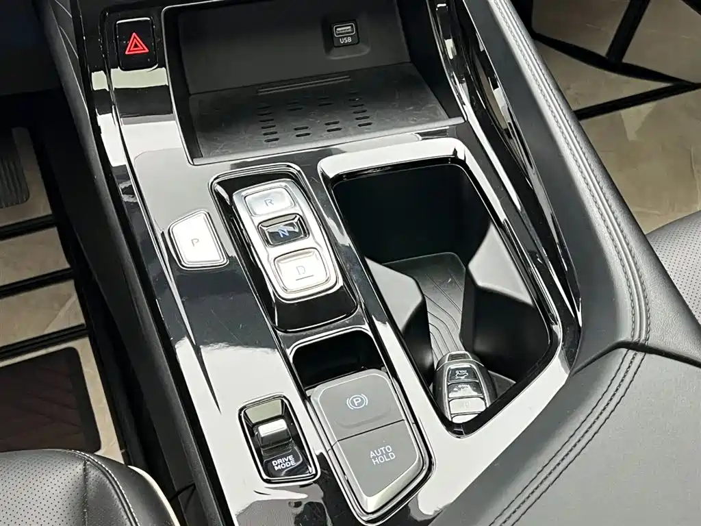 Hyundai Custo 2022 — фото 24