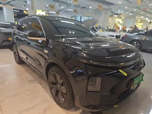 Li Auto L6 2025