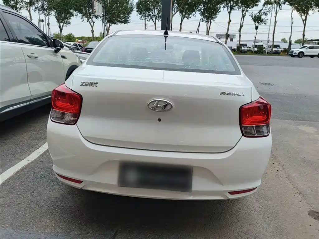 Hyundai Verna 2017 — фото 6