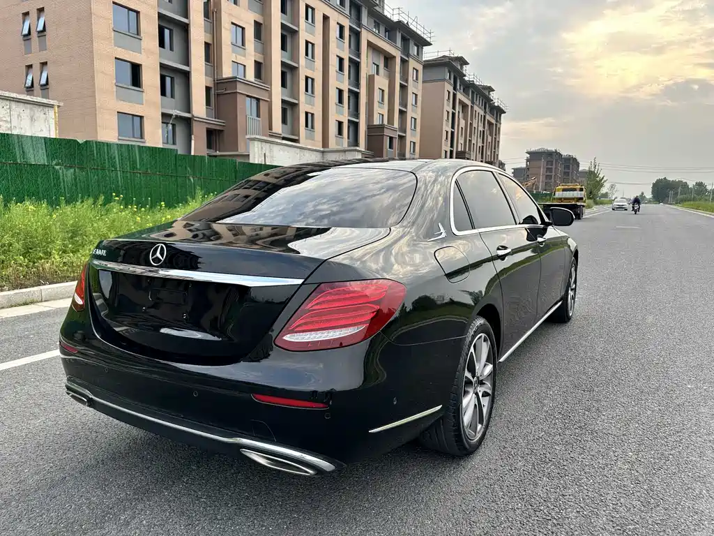 Mercedes-Benz E-Class 2019 — фото 9