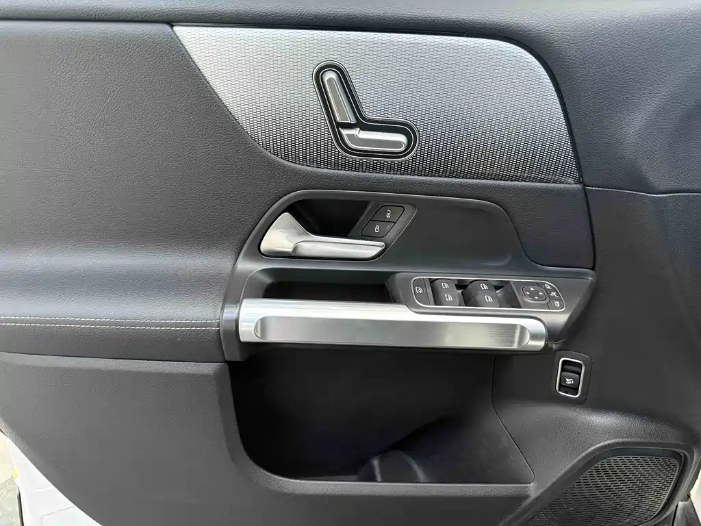 Mercedes-Benz GLB 2020 — фото 12