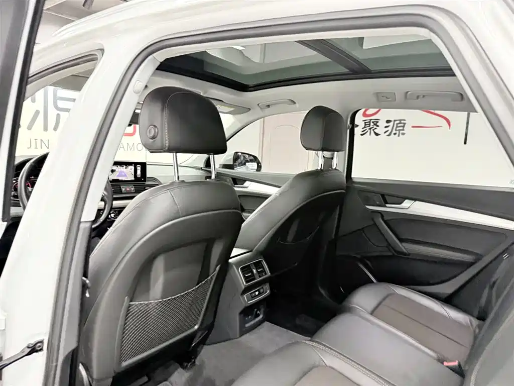 Audi Q5L 2019 — фото 11
