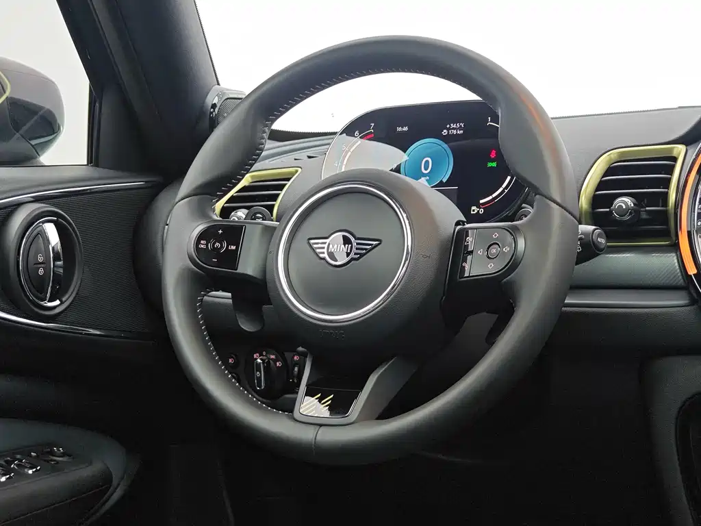 MINI Clubman 2023 — фото 14