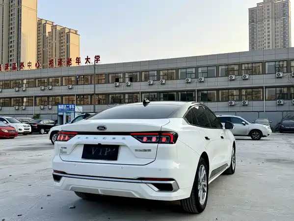 Ford Mondeo 2022