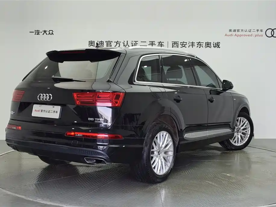Audi Q7 2018 — фото 4