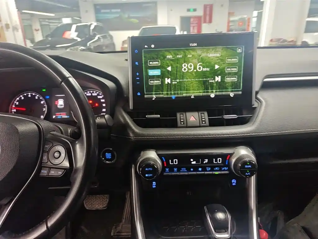 Toyota Wildlander 2021 — фото 13