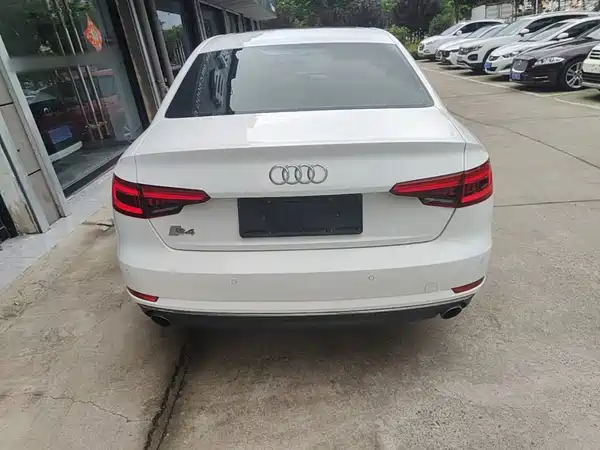 Audi A4L 2017