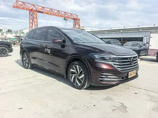 Volkswagen Viloran 2023