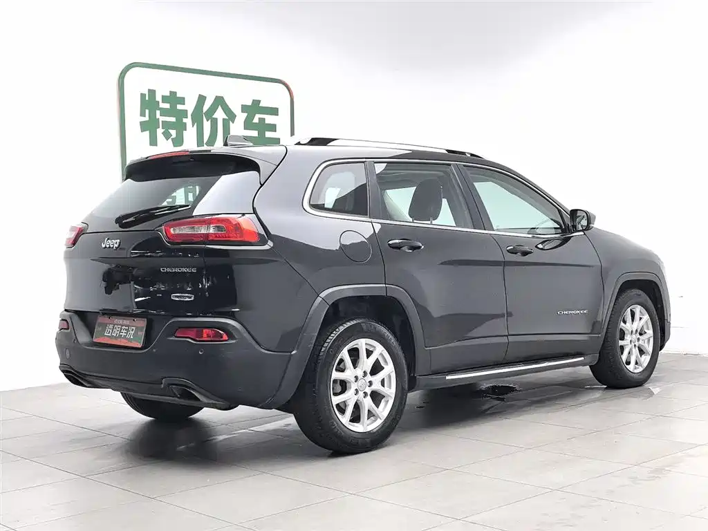 Jeep Cherokee 2016 — фото 2