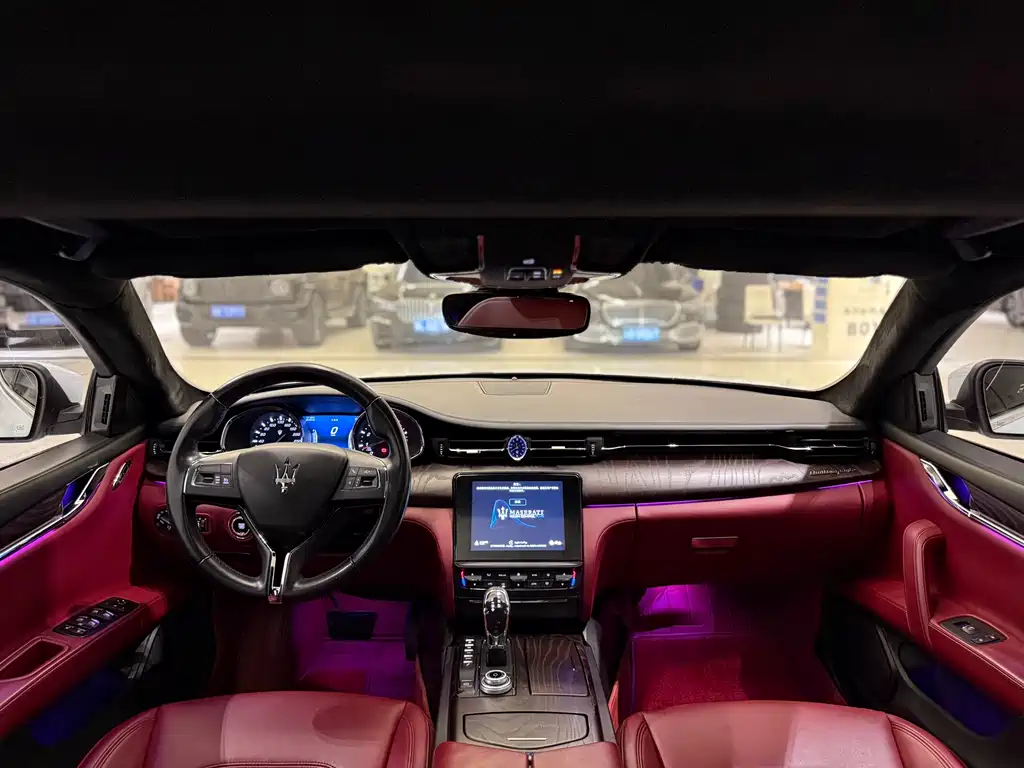 Maserati Quattroporte 2019 — фото 13