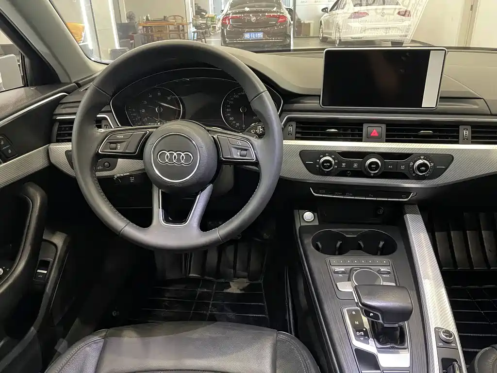 Audi A4L 2017 — фото 5