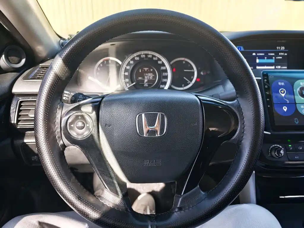 Honda Accord 2018 — фото 12